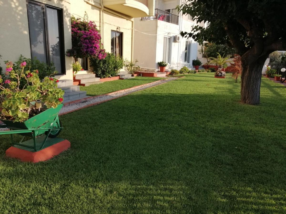 Apartment Garden *
